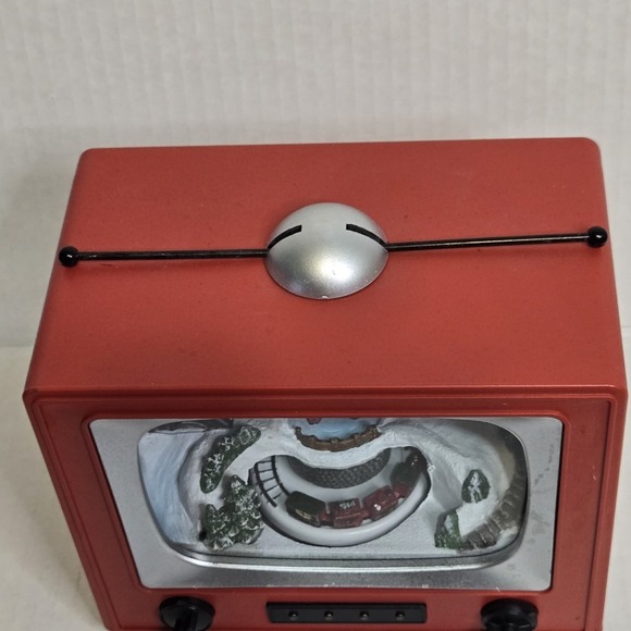 Vintage Animated Musical Christmas Village Scene TV Retro Red Decor Working - Picture 5 of 9